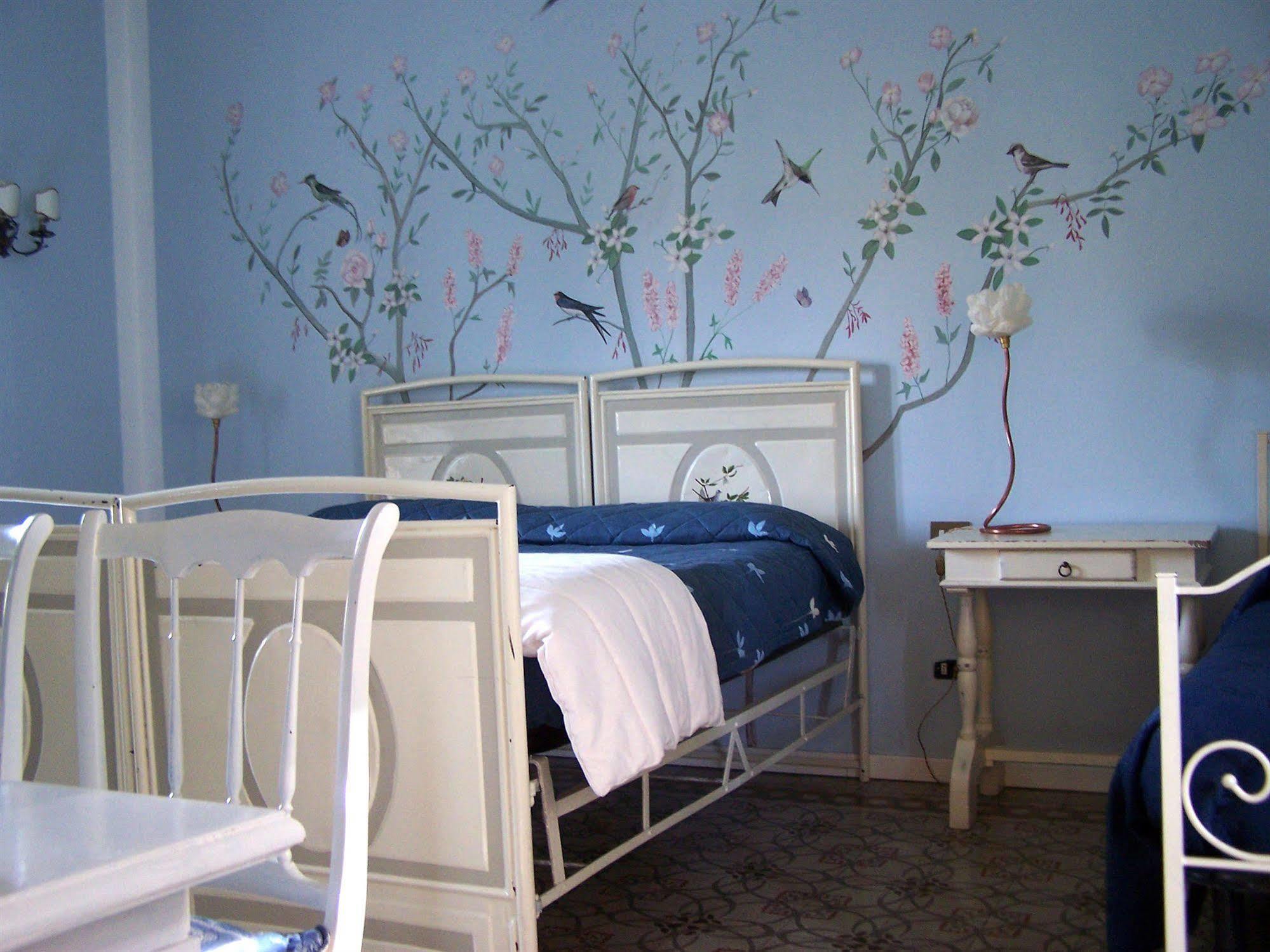 Abatjour Eco-Friendly B&B Bed & Breakfast 3*